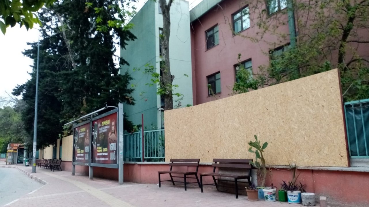 Atatürk Devlet Hastanesi Yıkılıyor (2)