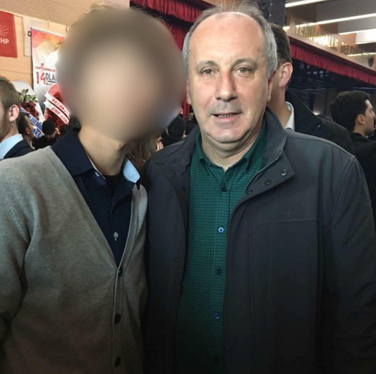 Chp Gençlik Örgütünde Siyasete Başlayan Personelin Farklı Dönemlerde Parti Liderleri Ve Belediye Başkanları Ile Çekilmiş Fotoğrafları (1)