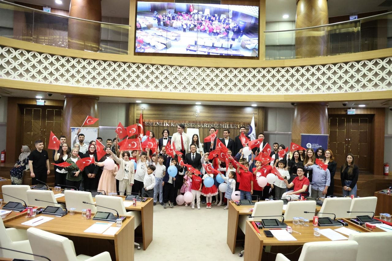 Antalya'da bu kez söz çocuklarda