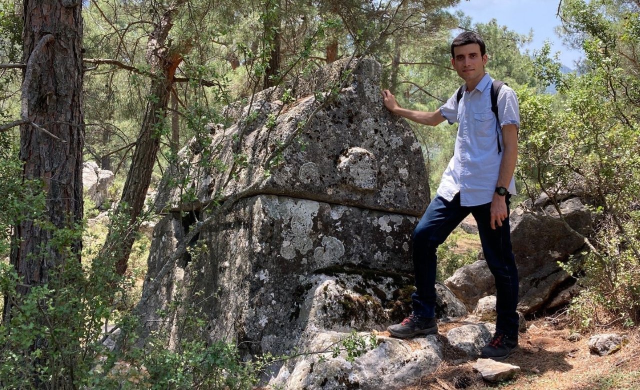 Deniz Kaplan Konyaaltı Lahit