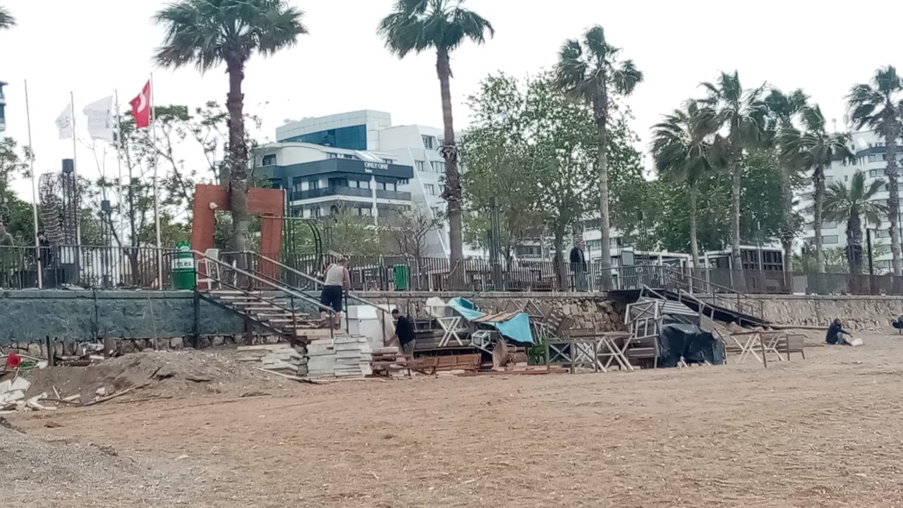 E2B03633 3C32 4Cf9 B1A1 04Da02E7Ad34