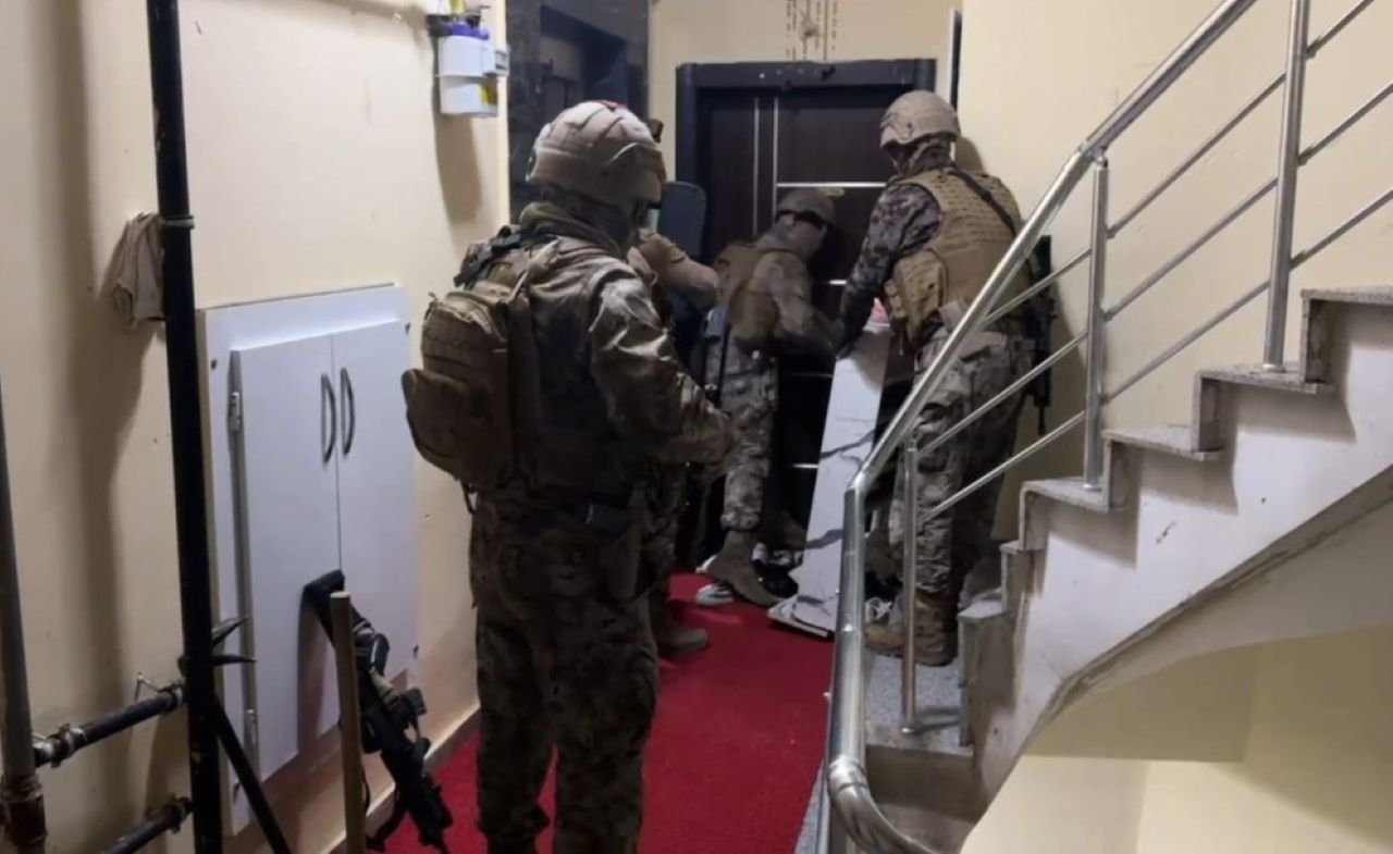 Emlakçı Görünümlü Tefecilere Darbe, 33 Milyonluk Vurgun Ortaya Çıktı! (1)