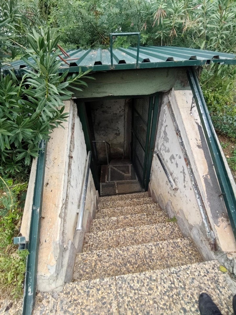 Falezlere Yapılan Kaçak Yapılar Antalya (4)