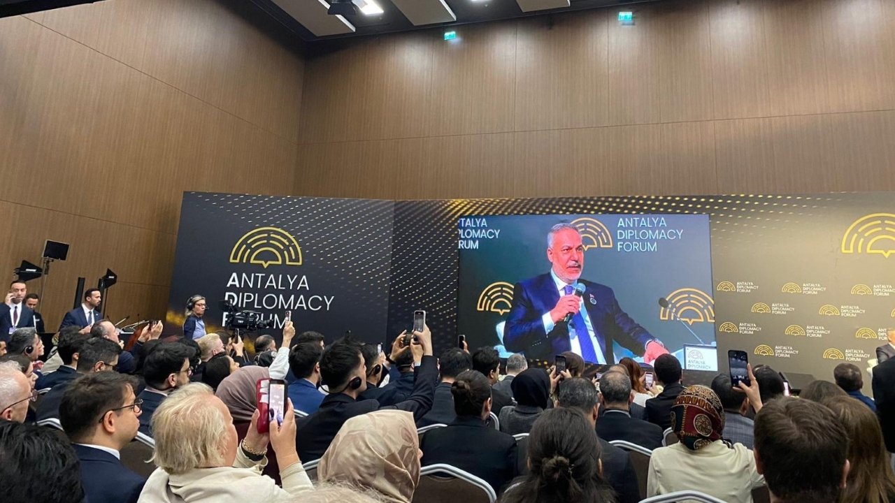 Hakan Fidan Antalya Diplomasi Formu 2