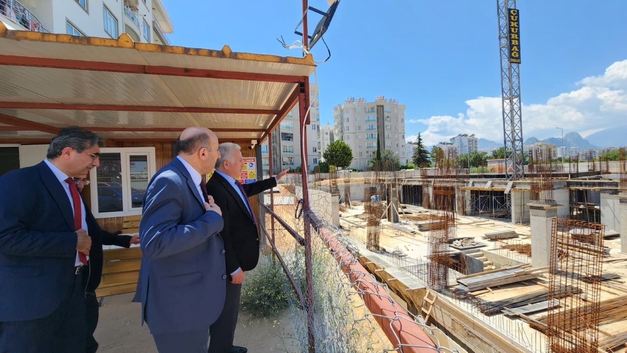 Konyaaltı'na Devasa Küllüye Inşaatı 3