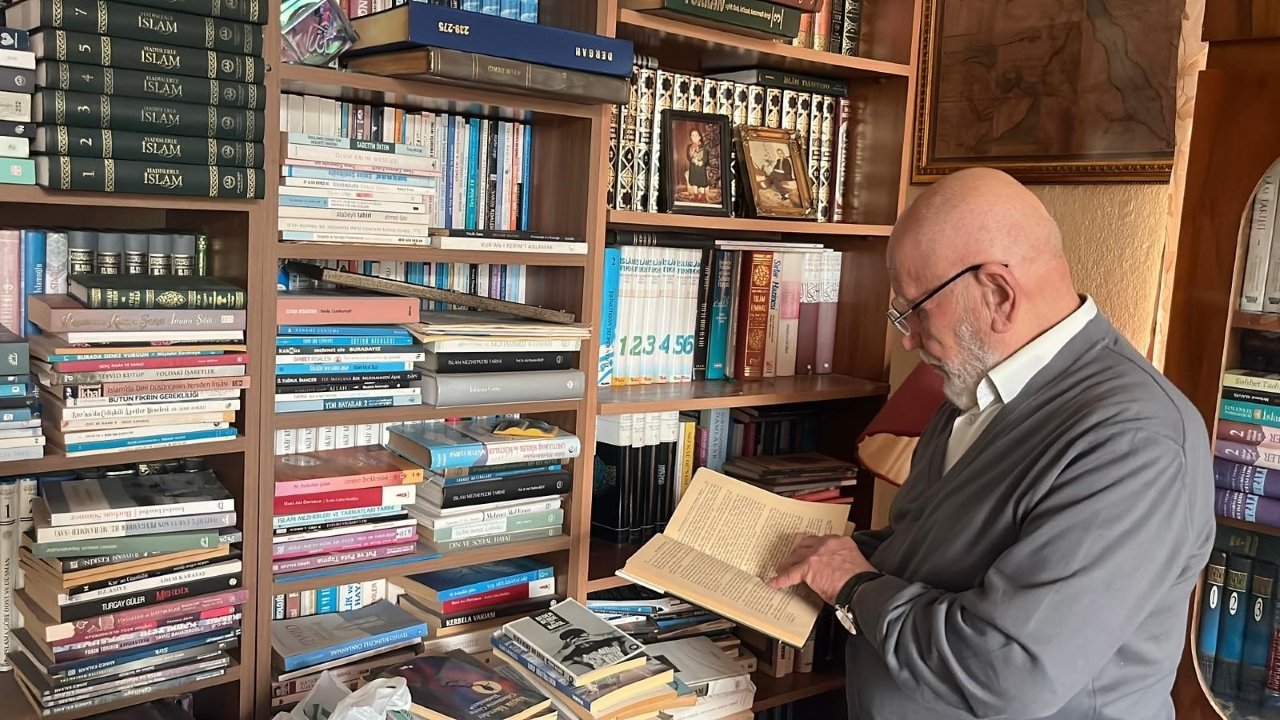 Mehmet Kaya Kitap Koleksiyonucusu Antalya