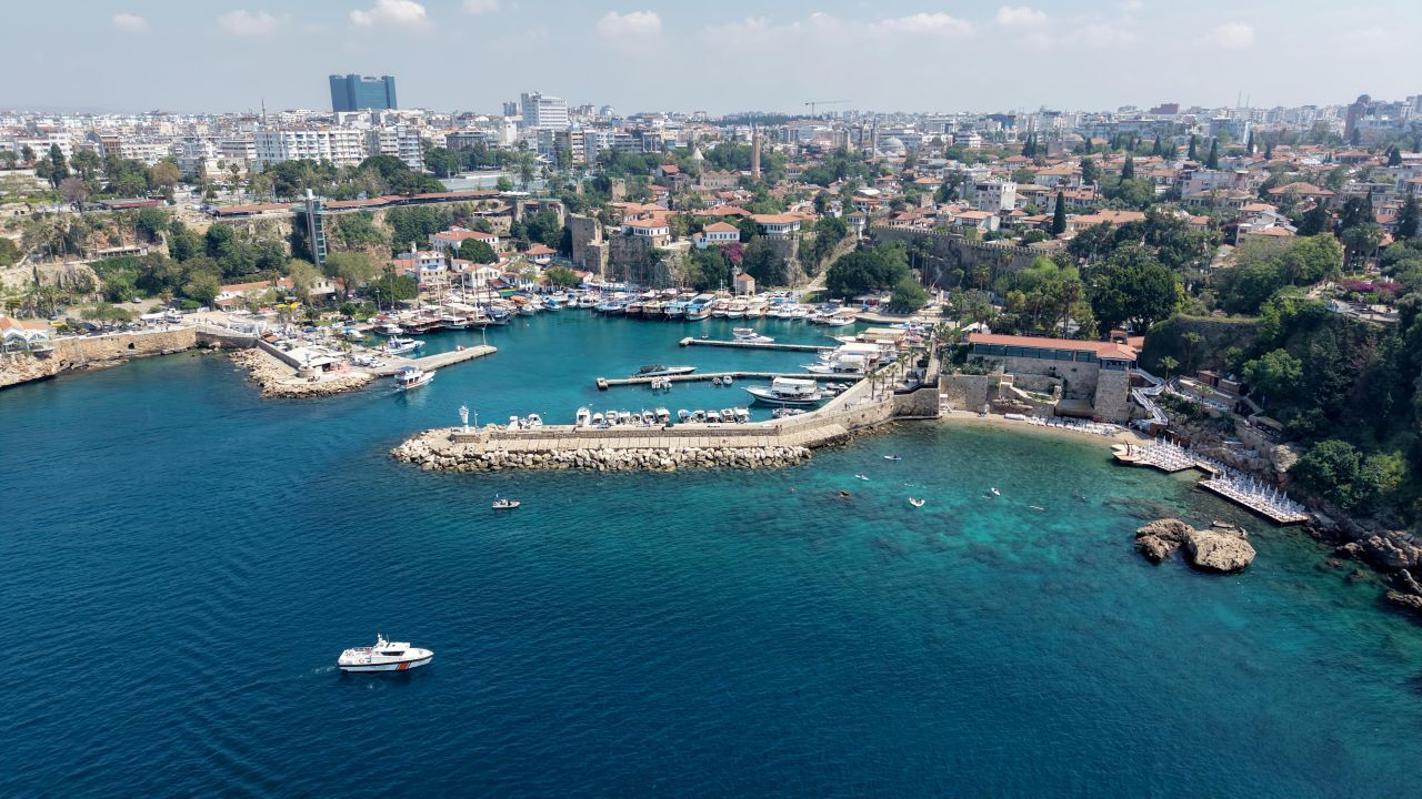 Mermerli Plajı Yat Limanı