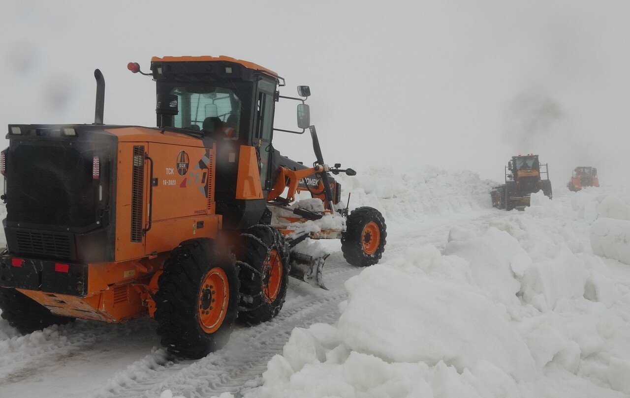 Mersin Erdemli Karaman Ayrancı Yolu Iş Makinası