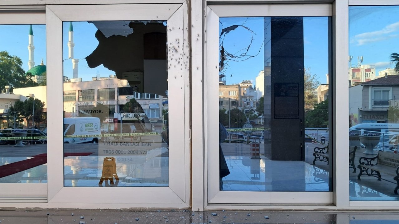 Serik Belediyesi'ne Silahlı Saldırı (2)