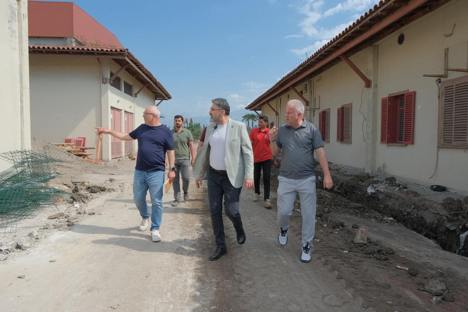 Serik'te Sokak Hayvanları Için Rehabilitasyon Merkezi (2)