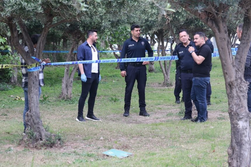 Antalya'da ağaçlık alanda gizemli ölüm!