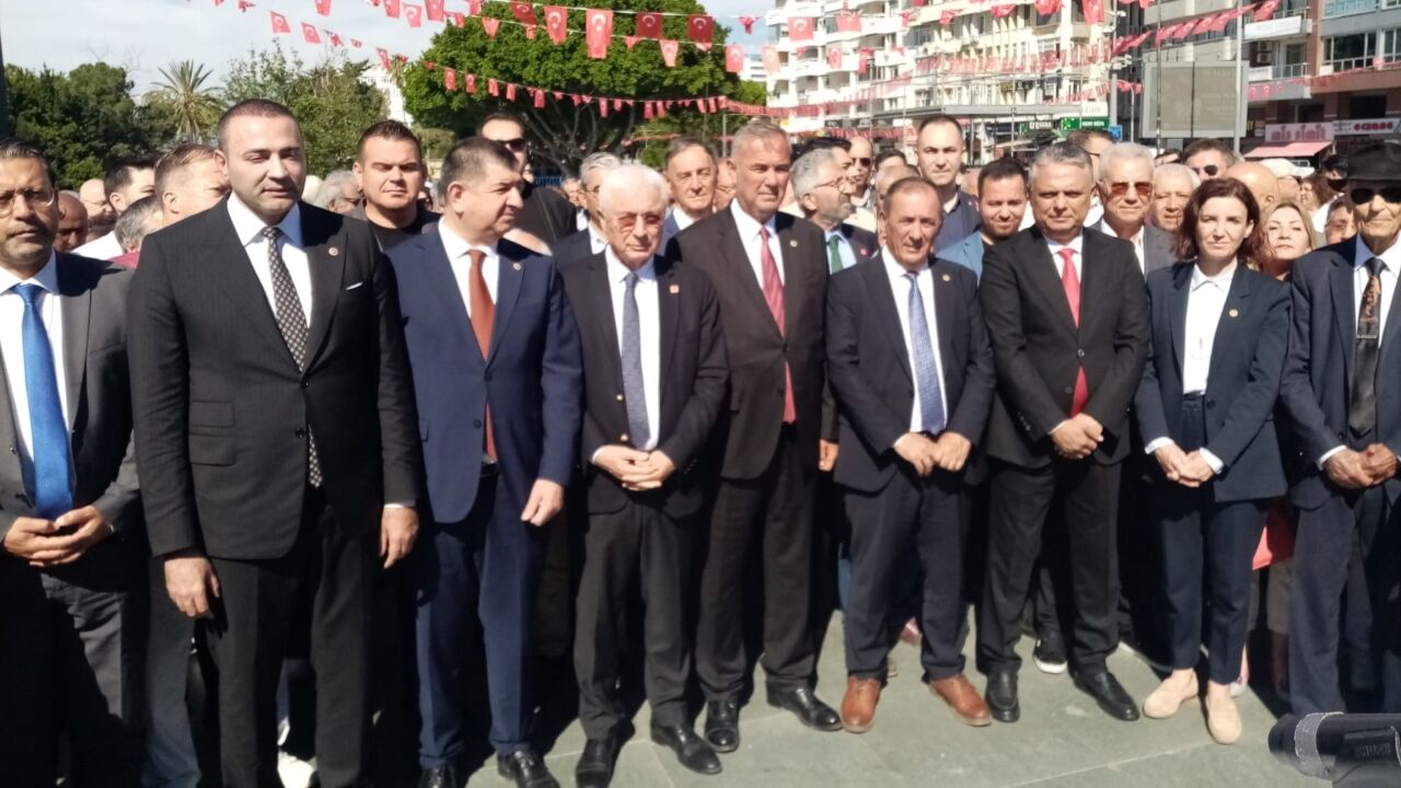 Chp Antalya 19 Mayıs Töreni (2)