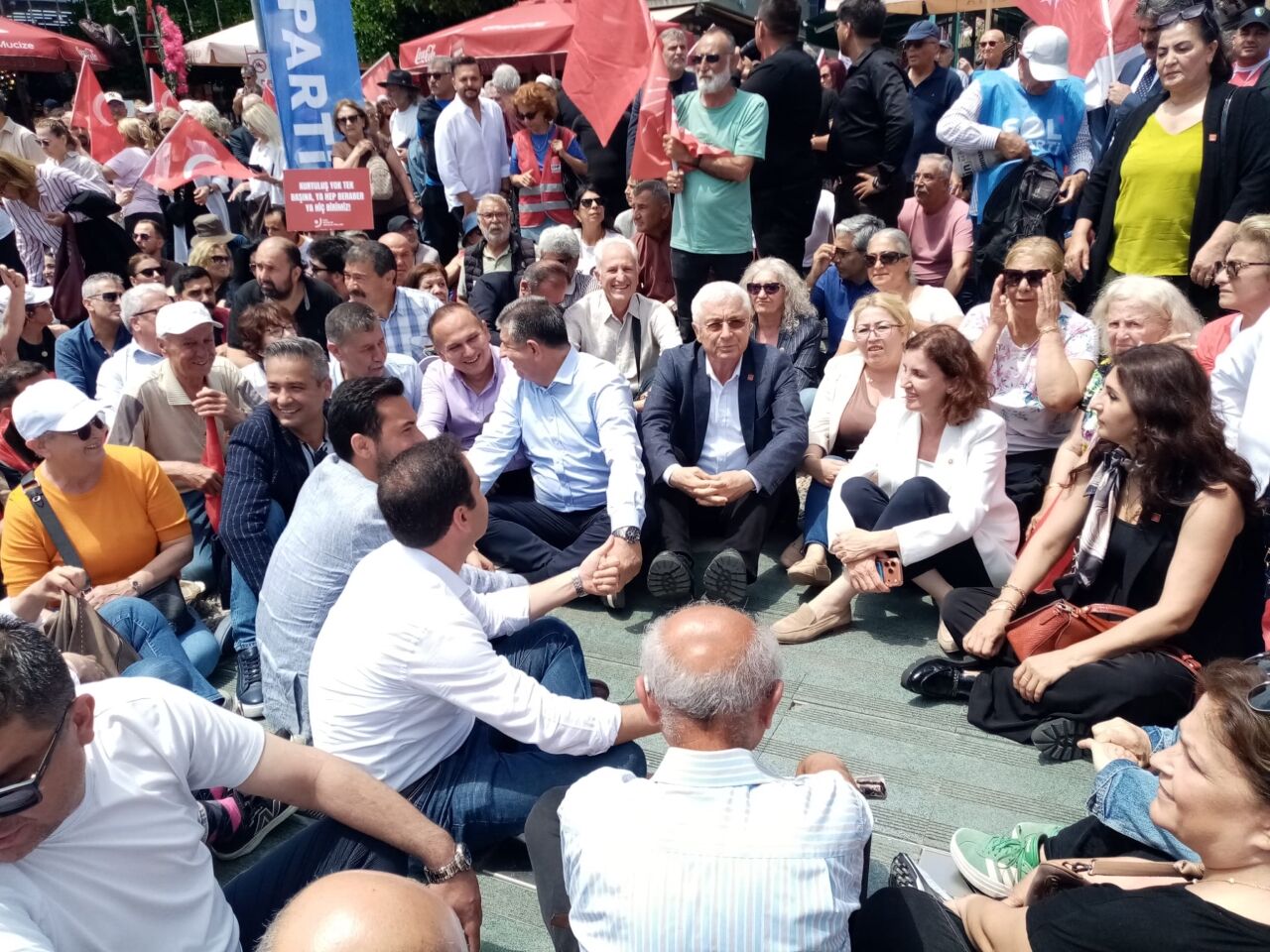 Chp Attalos Oturma Eylemi