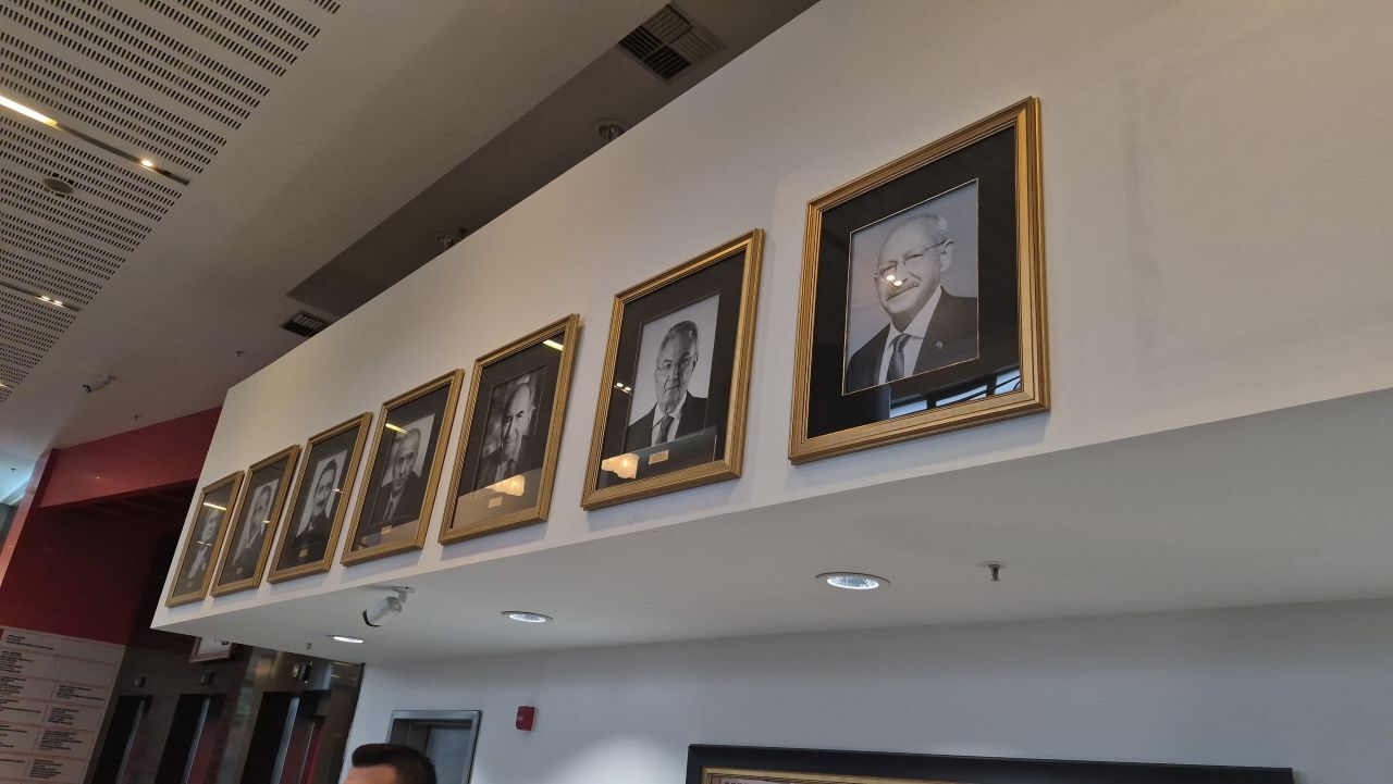 Kemal Kılıçdaroğlu'nun Odası (8)