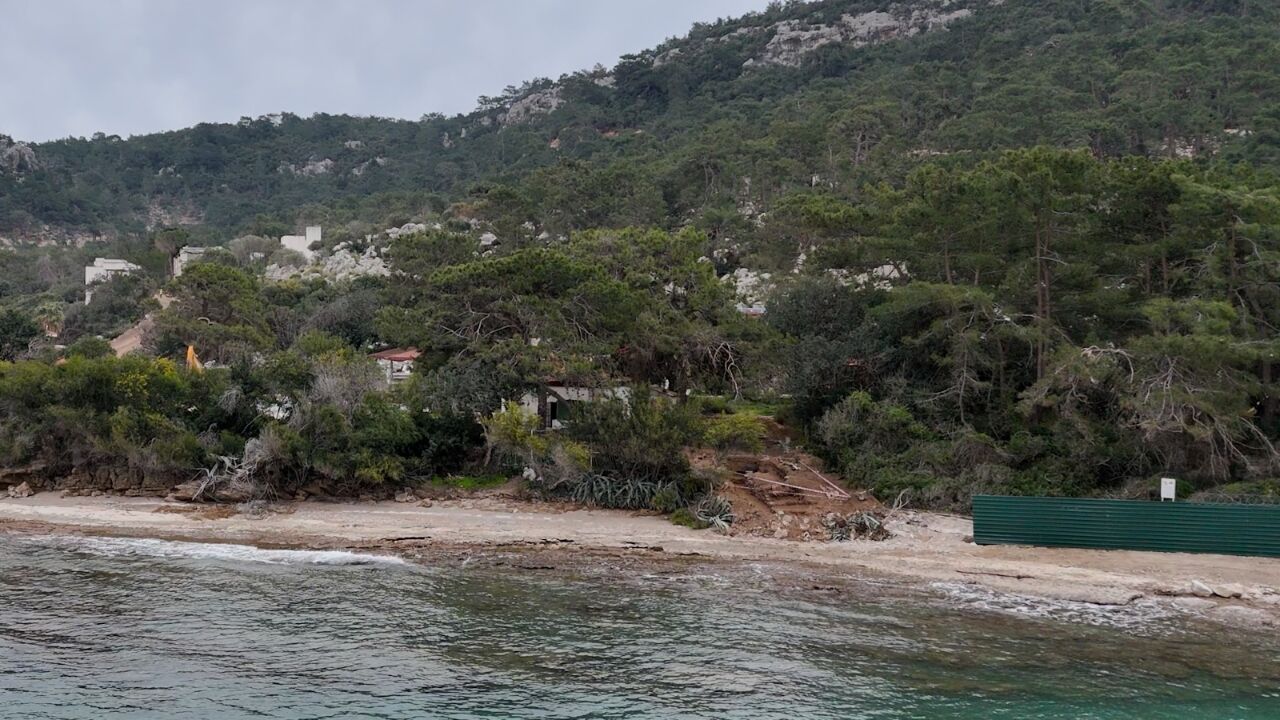 Kemer’de 57 Yıllık Izinle Otel Inşaatı 4