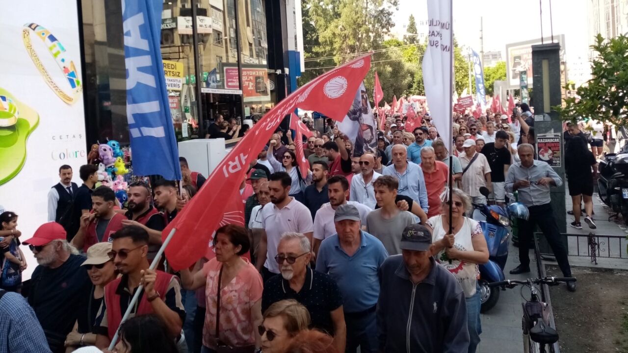 Kılıçdaroğlu Protesto Yürüyüşü Antalya (5)