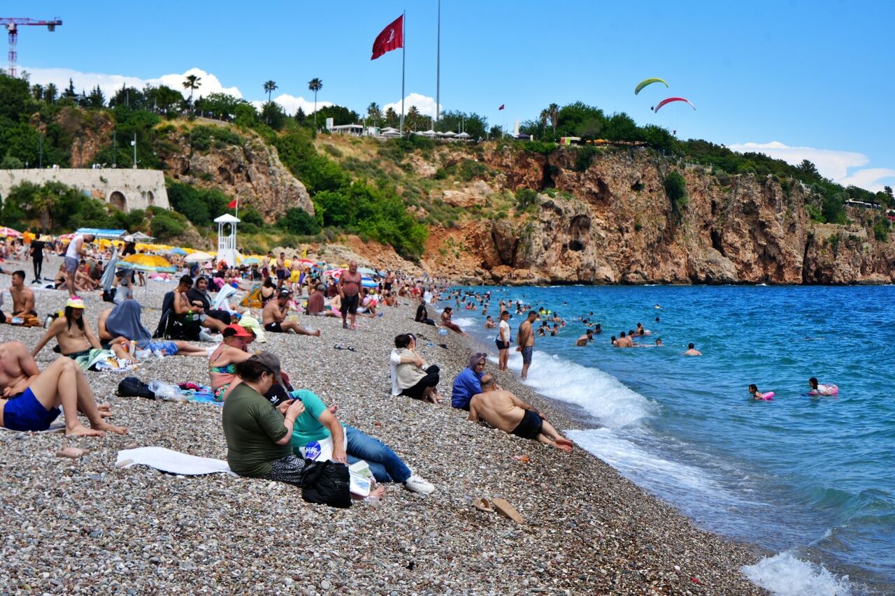Konyaaltı Sahili Bayram Yoğunluğu Ikinci Gün 3