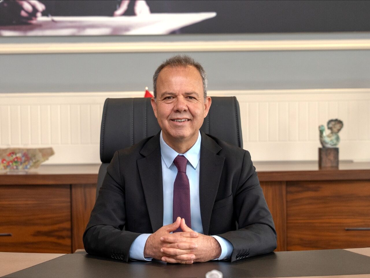 Menderes Dal Döşemealtı Belediye Başkanı Makam Odası (1)