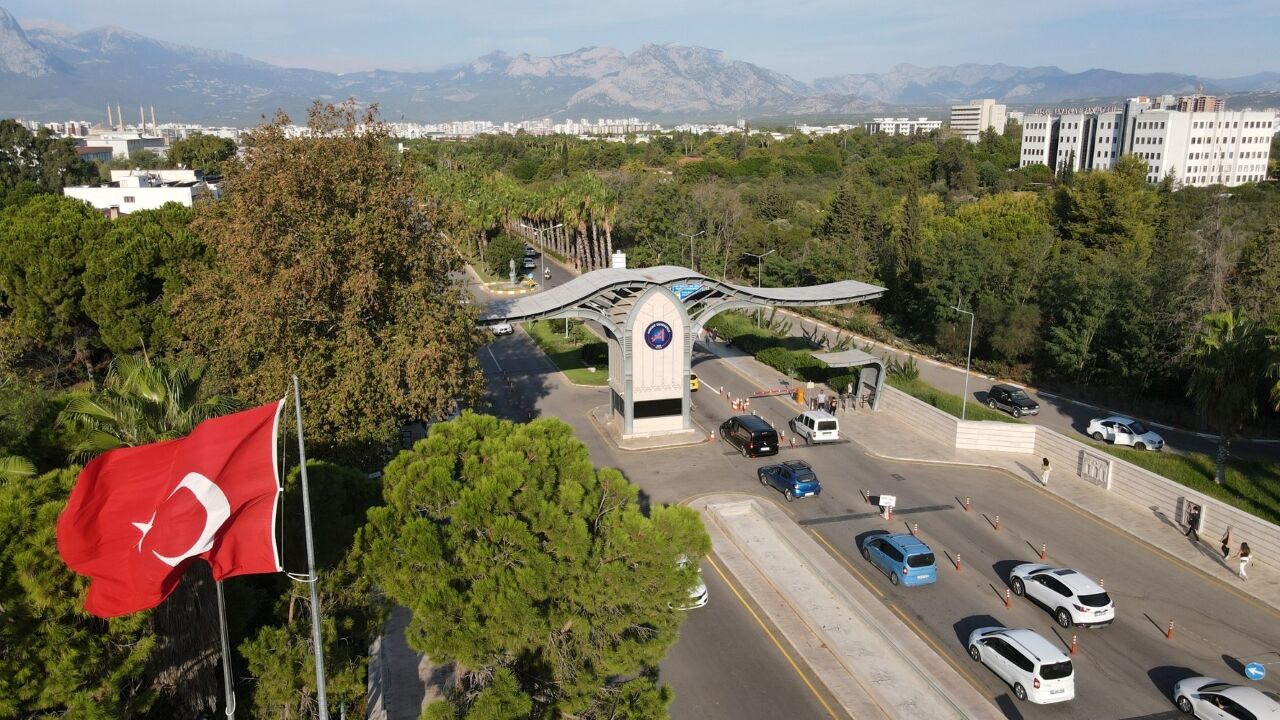 Akdeniz Üniversitesi Genel Görüntü (1)-1