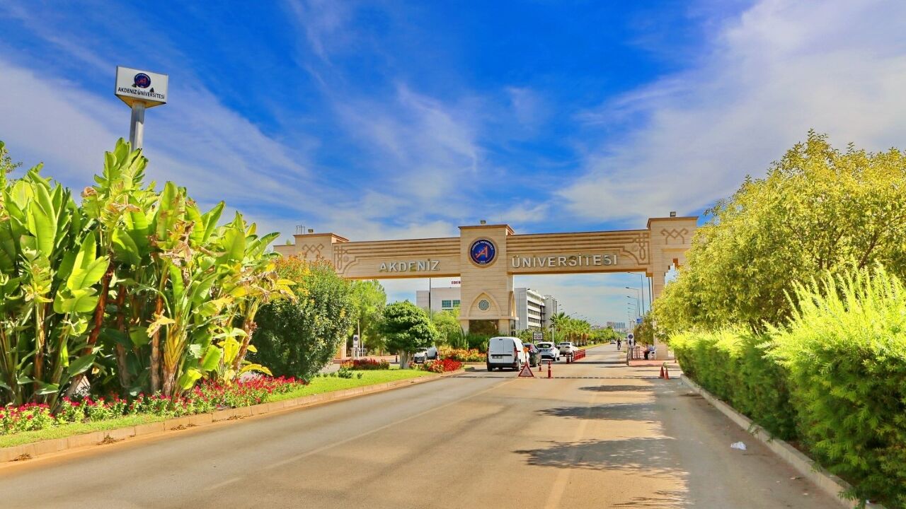 Akdeniz Üniversitesi yönetiminde değişim!