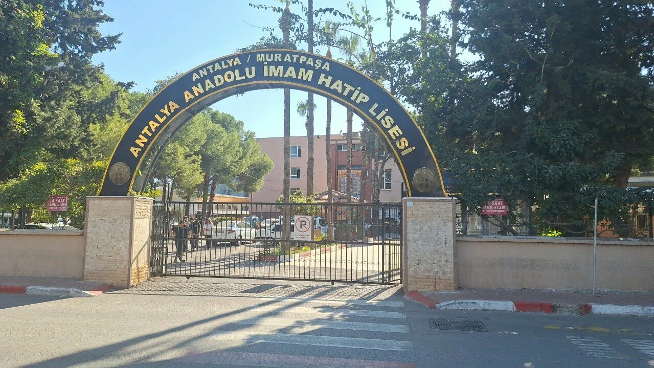 Antalya Anadolu İmam Hatip Lisesi