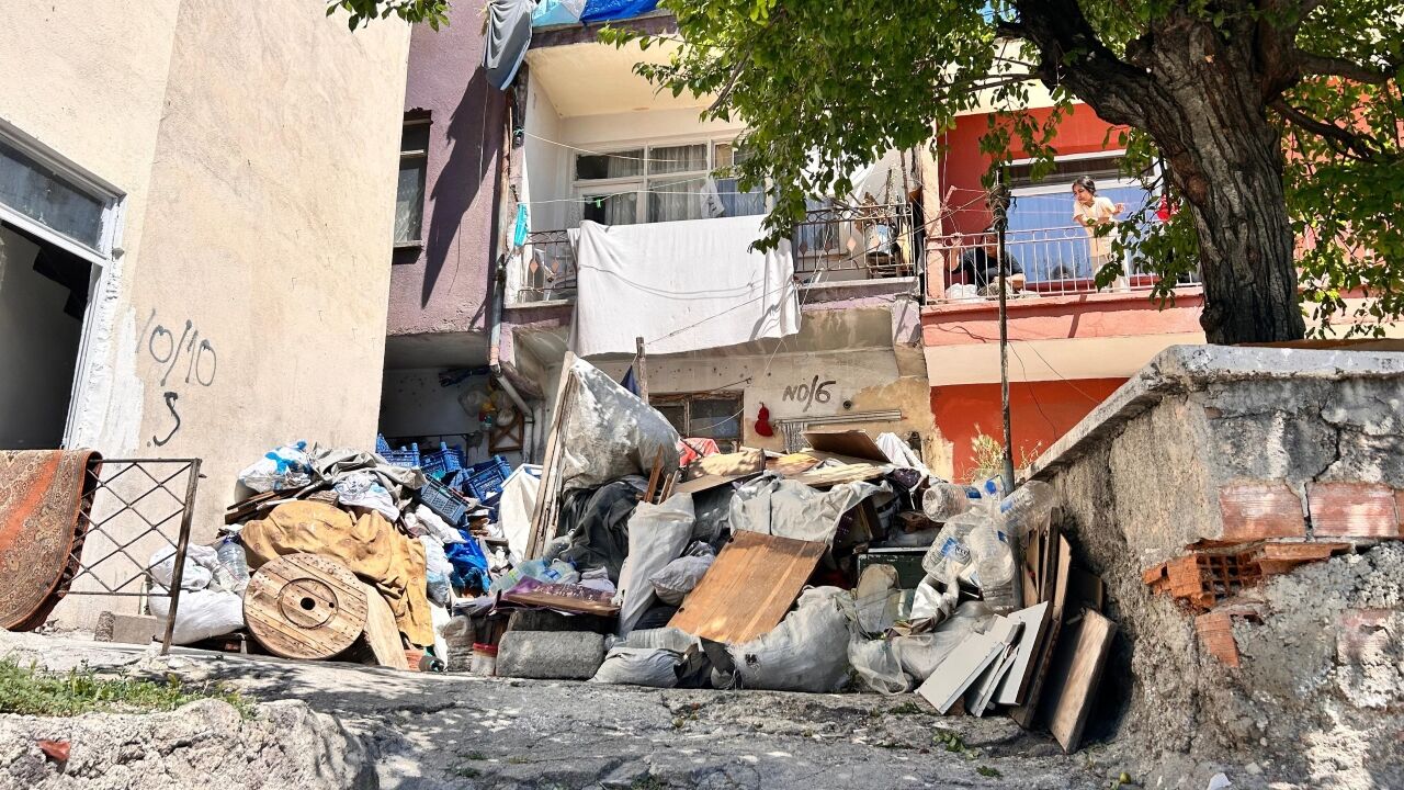Aslı Çelik Ve Annesi (1)