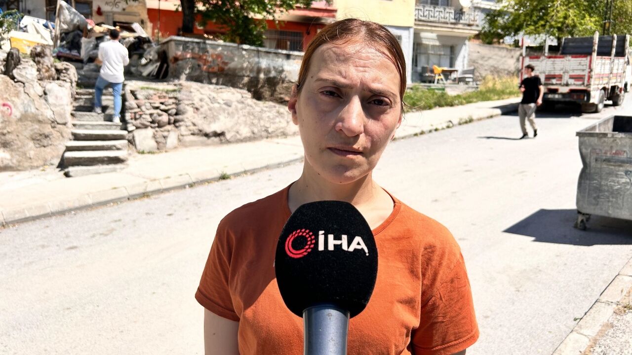 Aslı Çelik Ve Annesi (3)