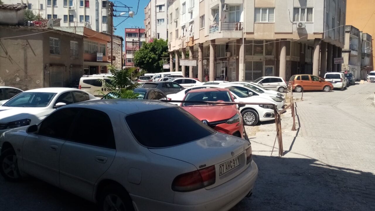 Balbey Mahallesi Kaçak Otoparklar (1)