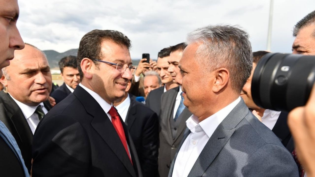 Ekrem Imamoğlu-Ümit Uysal-havalimanı karşılama