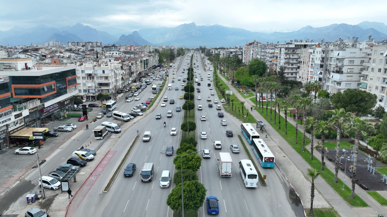Antalya’da trafik yoğunluğunu azaltacak Gazi Bulvarı Projesi başladı