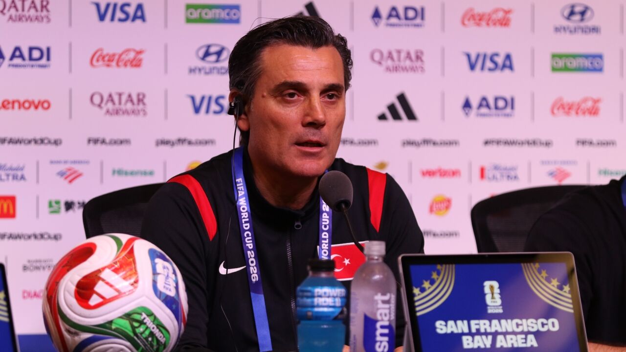 Montella’dan Kerem ve Barış Alper’e kalkan: "Bu çocuklar için desteğe ihtiyacımız var"