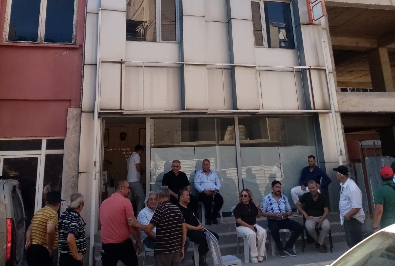 Nail Kamacı Ve Ekibi Bina Kiraladı
