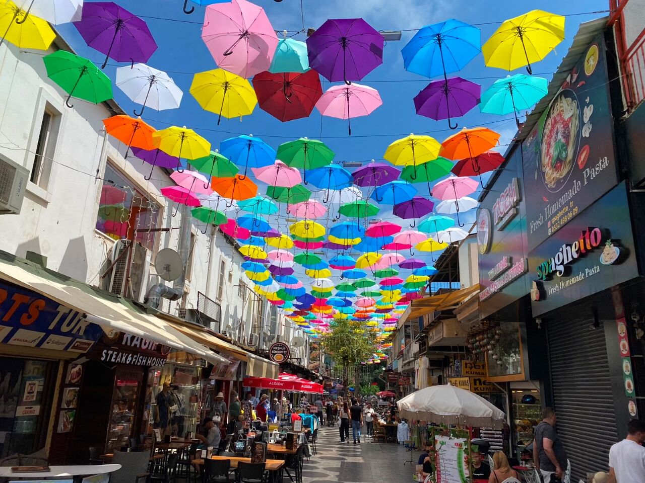 Şemsiyeli Sokak Antalya (4)