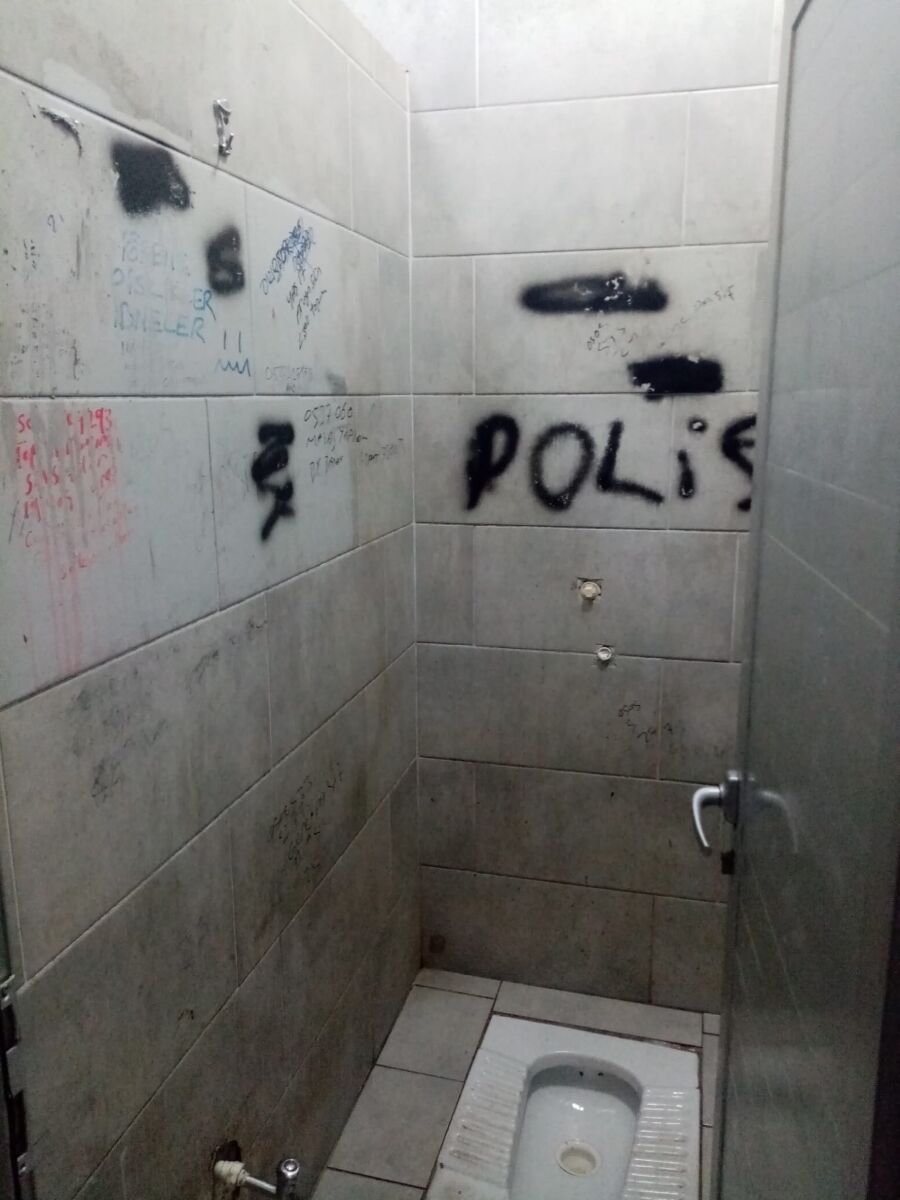 Zarar Gören Ücretsiz Tuvalet (4)