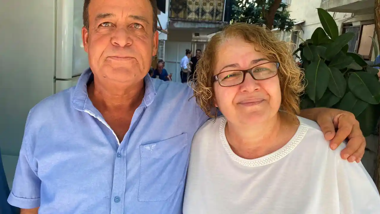 Antalya'da Chp'de Deprem! Kalesi Deniz Mahallesi'nde 220'Den Fazla Istifa (1)Körfezz