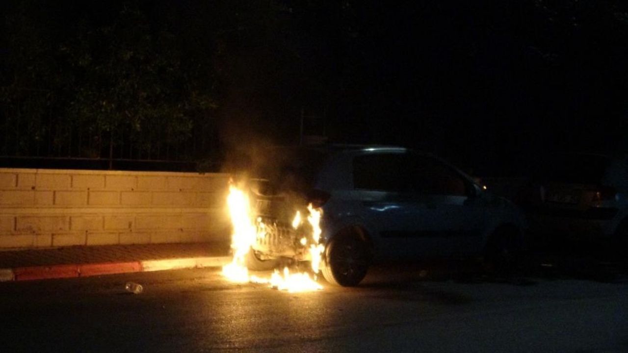 Antalya’da Gizemli Yangın! Araç Sahibi Kardeşini İşaret Etti (2)