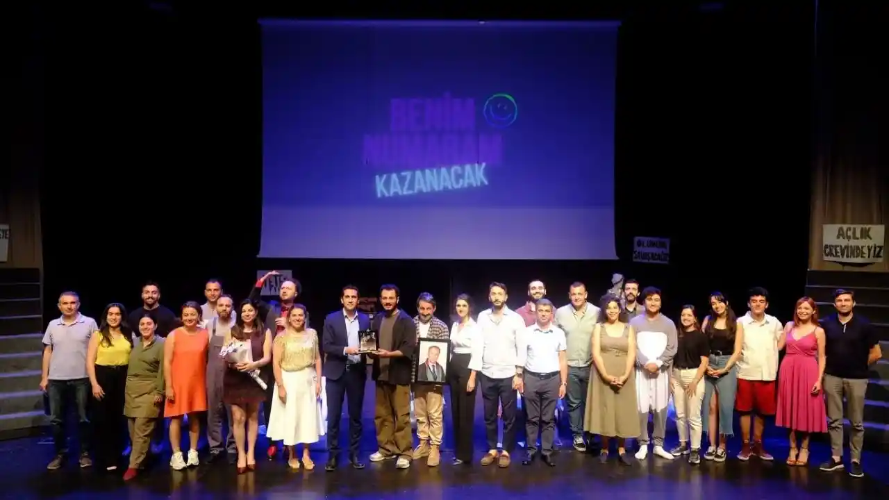 Antalya'da Hukuk Ve Sanat Buluştu! Antalya Barosu Tiyatro Günleri Tamamlandı (2)Körfezz