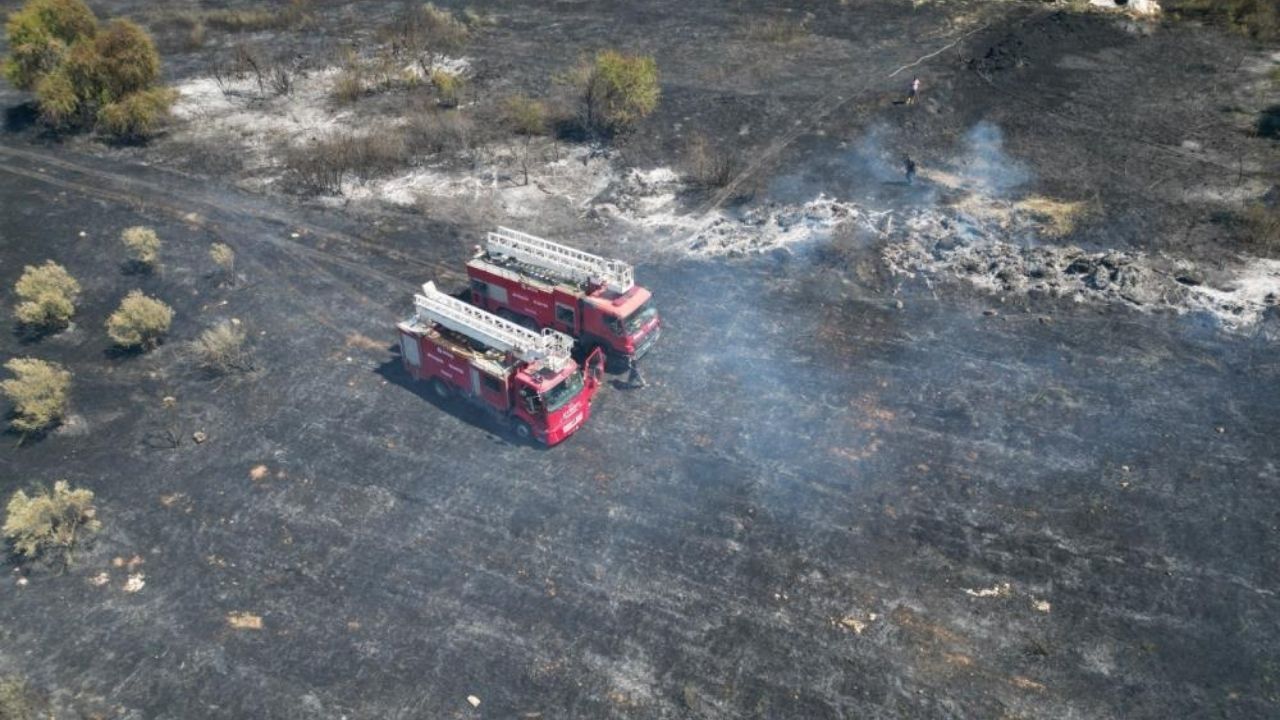 Antalya'da Korkutan Yangın! Alevler Villaya Sıçradı, Milyonluk Tekne Küle Döndü (6)