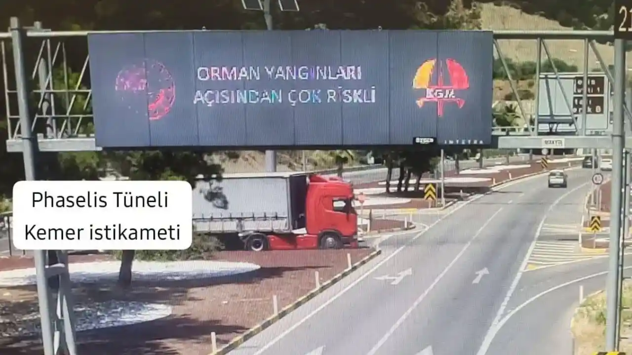Antalya'da Orman Yangınlarına Karşı Yeni Önlem! Led Ekran Dönemi Başladı (2)Körfezz