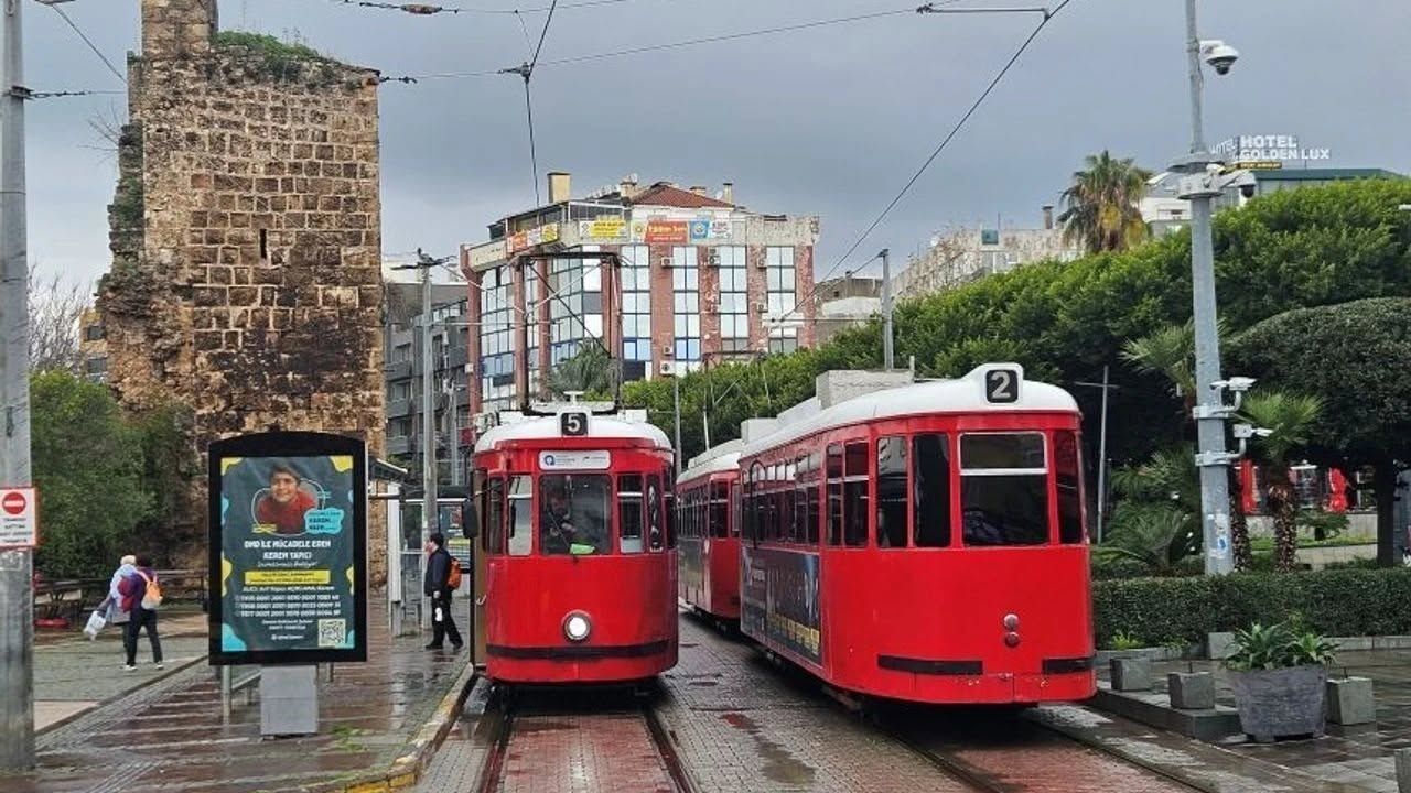 Antalya'nın 27 Yıllık Simgesi Raylara Veda Ediyor! Nostalji Tramvayının Hikayesi (1)
