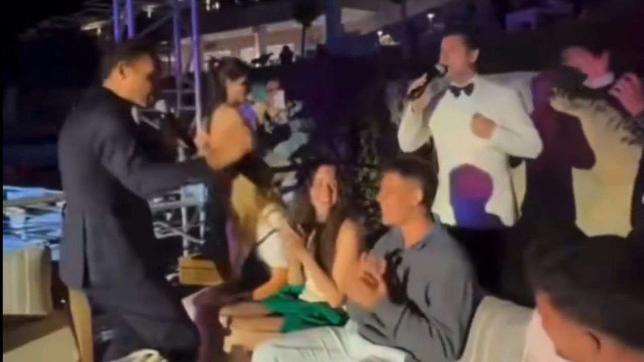 Arda Güler Antalya'da Coştu! Mustafa Sandal Şarkısına Eşlik Etti (1)