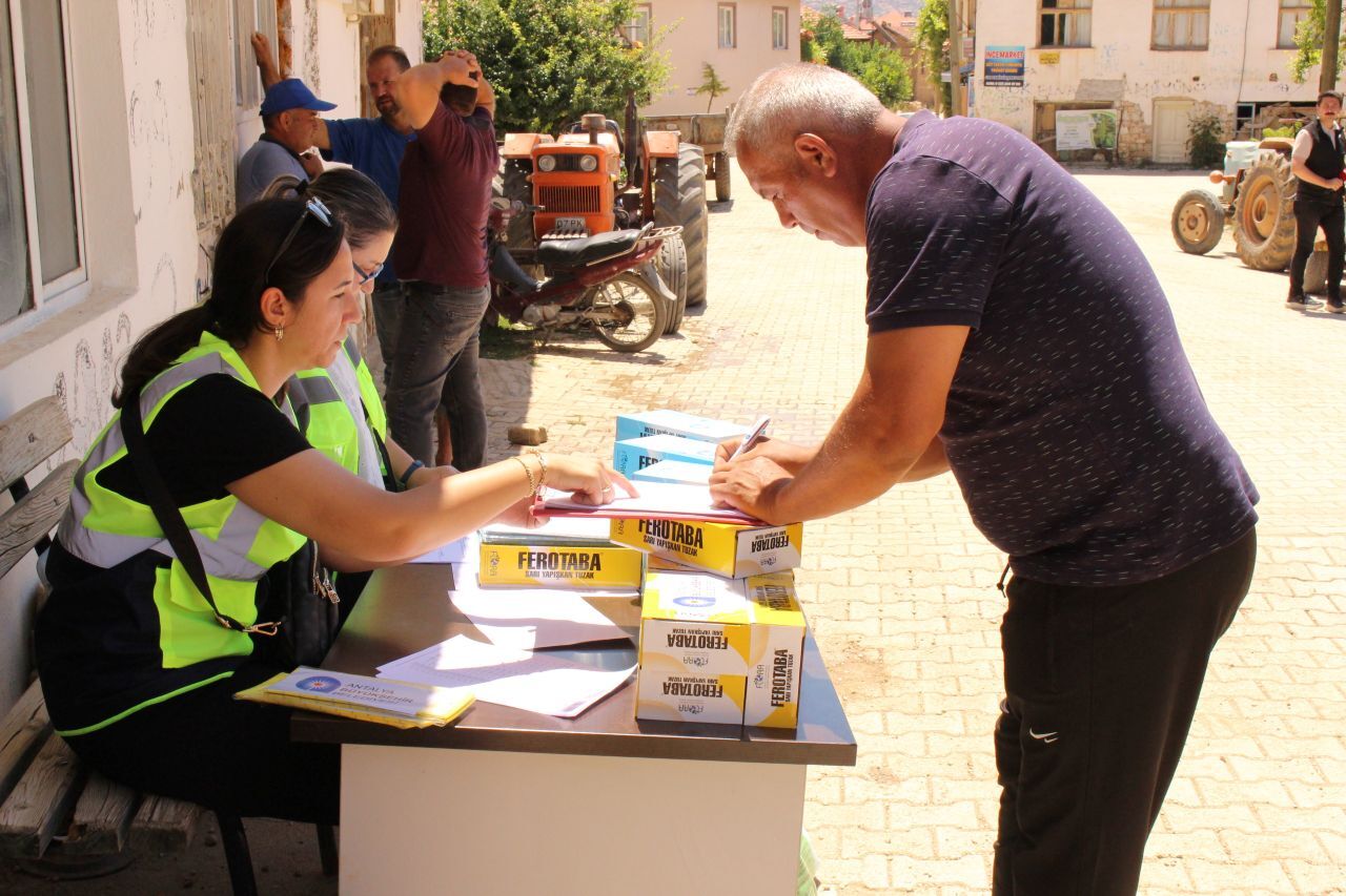 Büyükşehir’den Selden Etkilenen Üreticilere Destek (11)