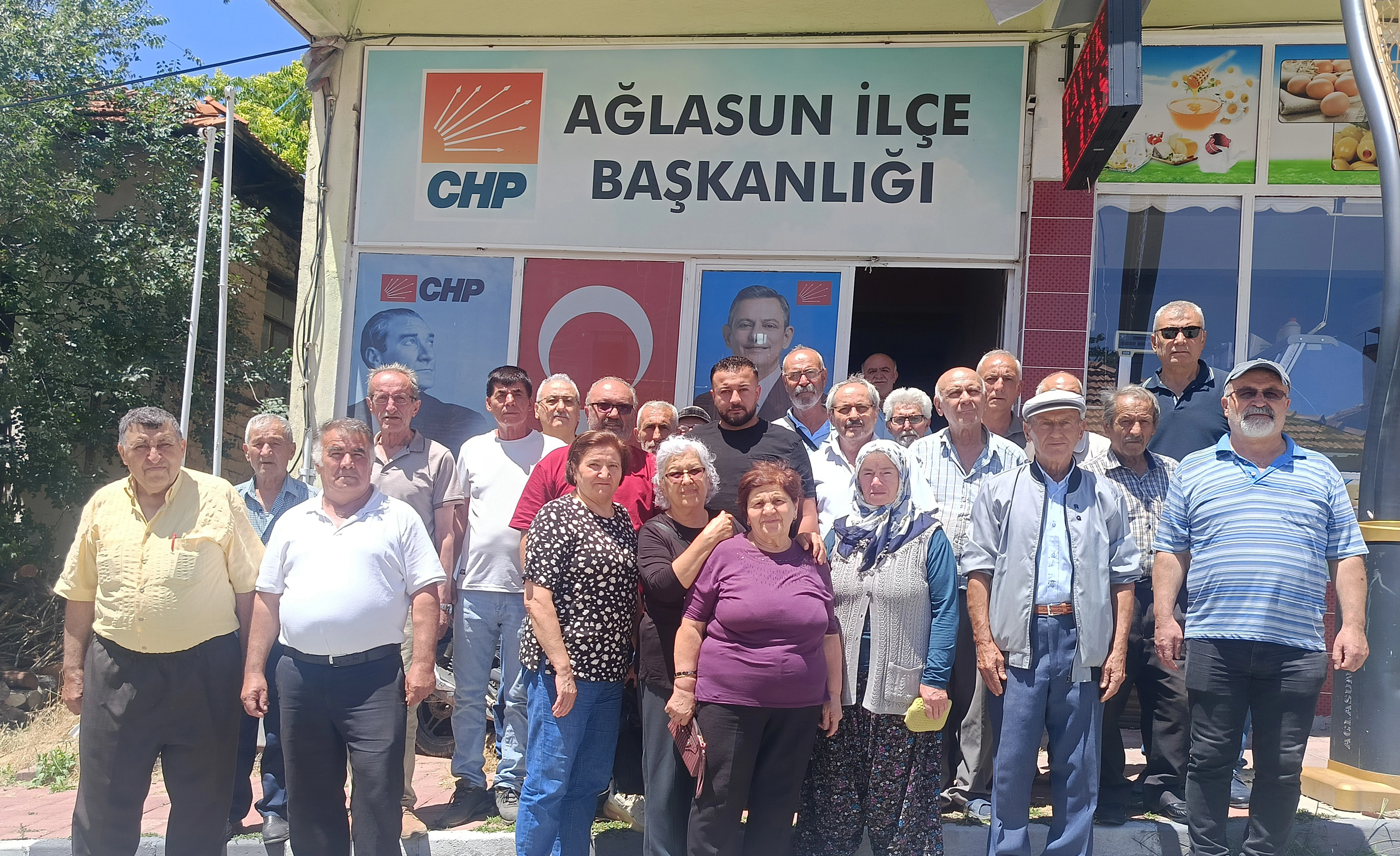 CHP Ağlasun İlçe Yönetimi istifa etti