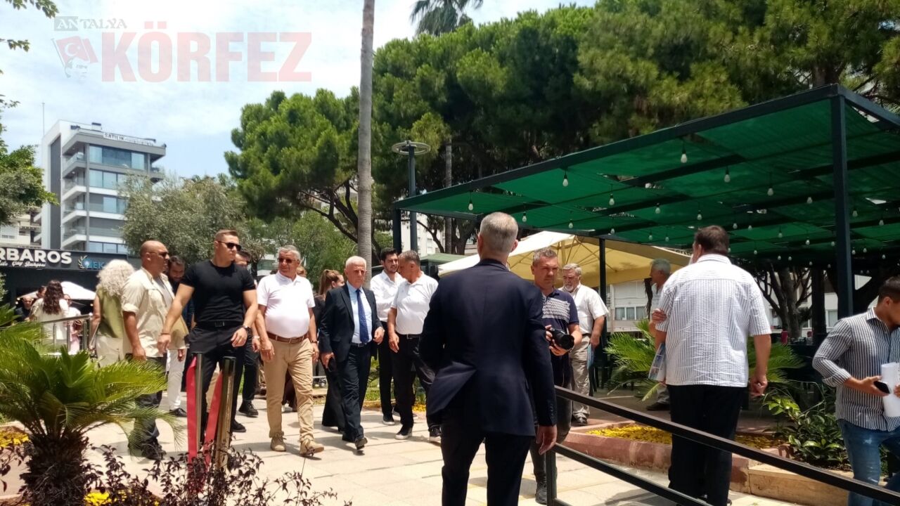 Chp Grup Toplantısı Çay Bahçesi 4