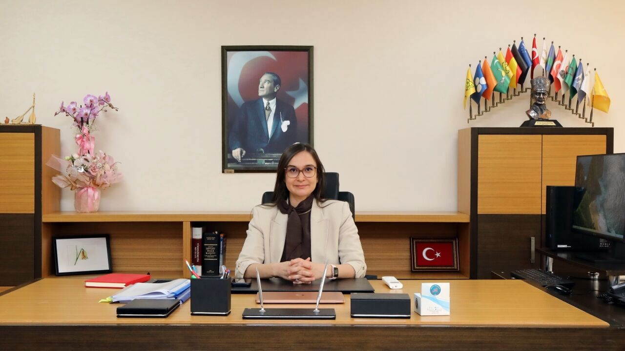 Esra Cenkci Akdeniz Üniversitesi Rektör Yardımcısı