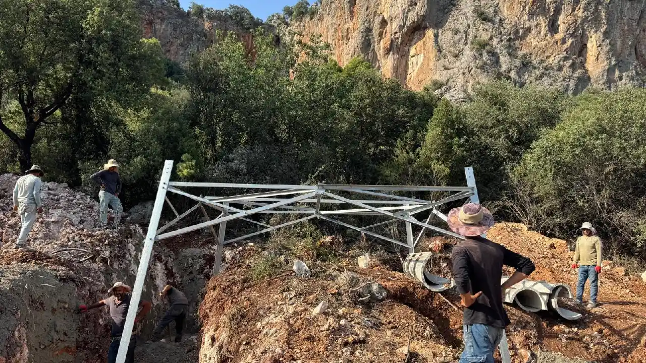 Geyikbayırı'nda Enerji Hattı Krizi! Dünyaca Ünlü Tırmanış Rotaları Tehlikede123 (2)Körfezz