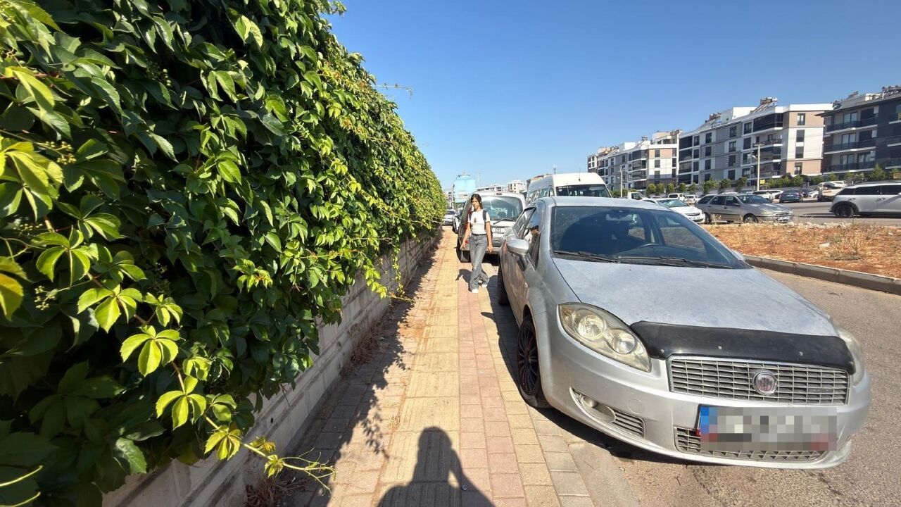 Kepez Devlet Hastanesi Kaldırım Işgali 3