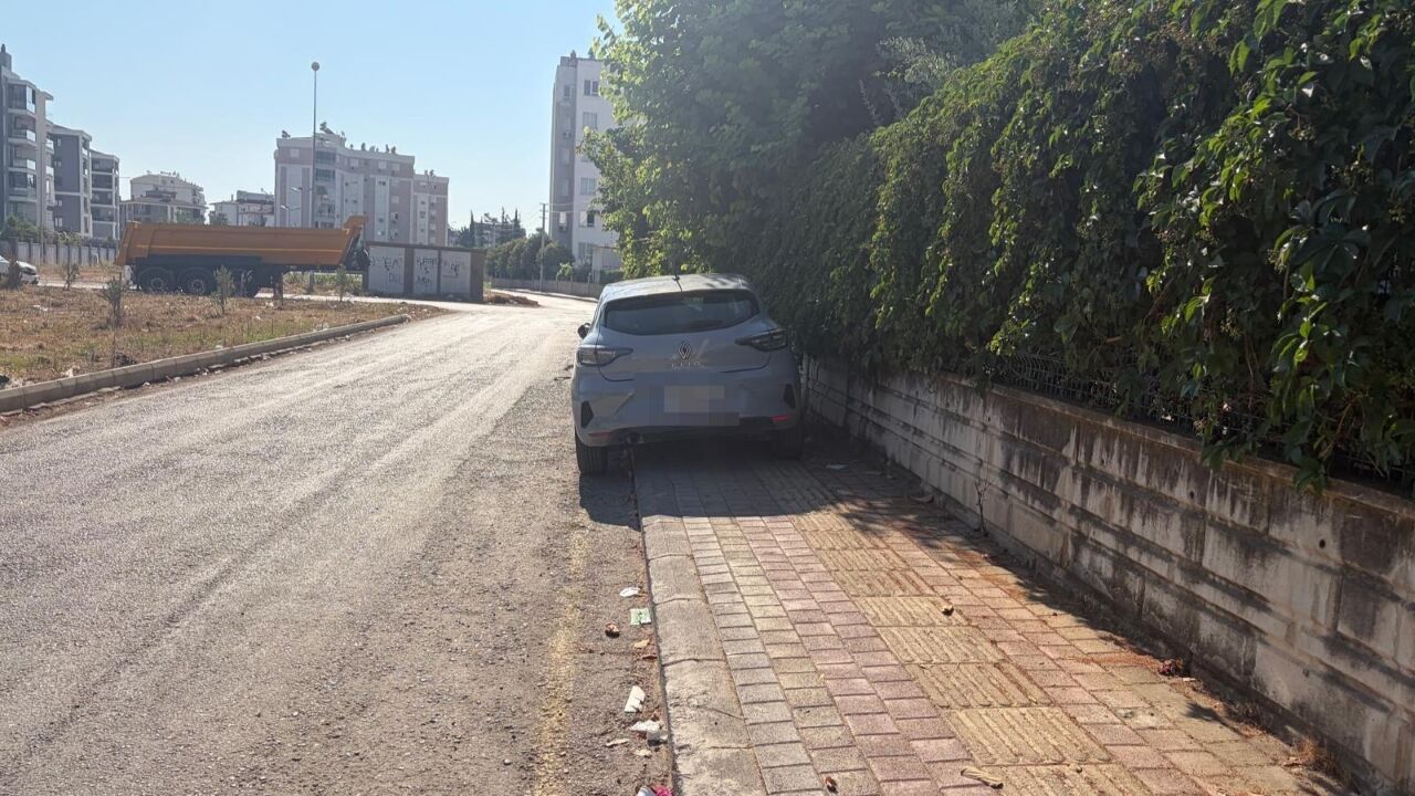 Kepez Devlet Hastanesi Kaldırım Işgali 5
