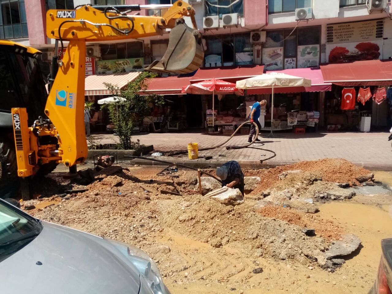 Milli Egemenlik Caddesi Boru Patlaması 4