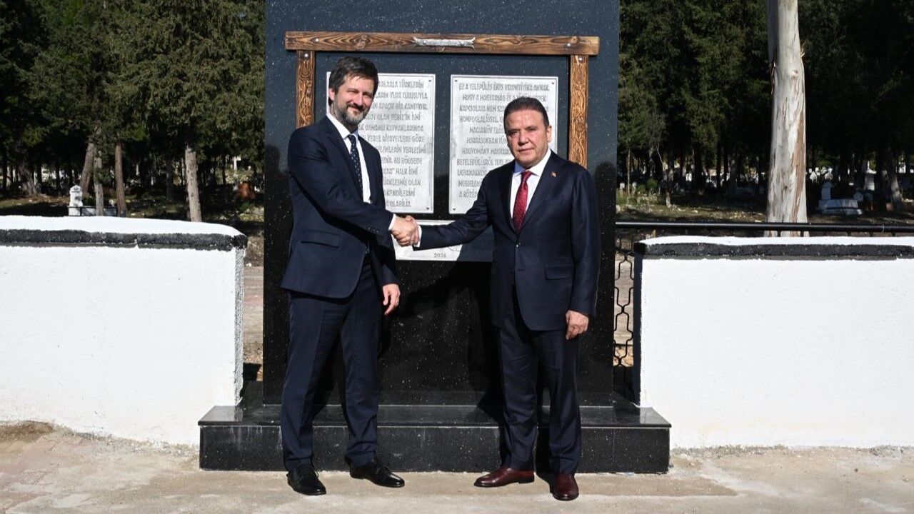 Muhittin Böcek Macaristan Anıtı 2